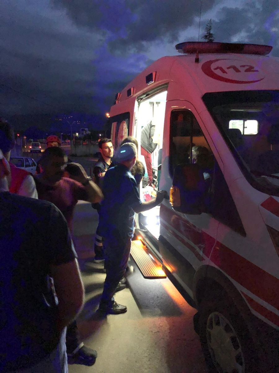 Elini kaptırdığı kıyma makinesiyle hastaneye kaldırıldı